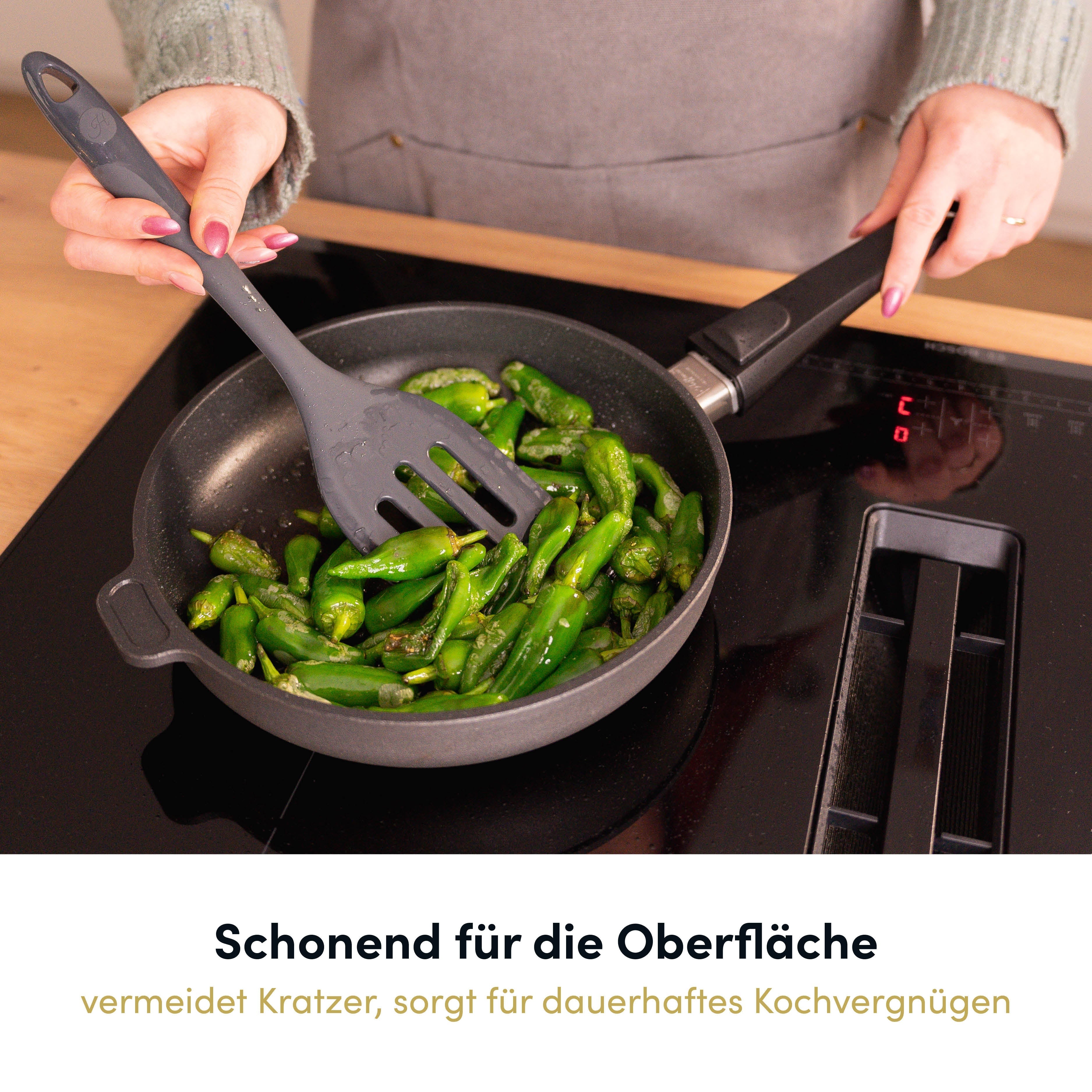 Pfannenwender mit robustem Edelstahlkern